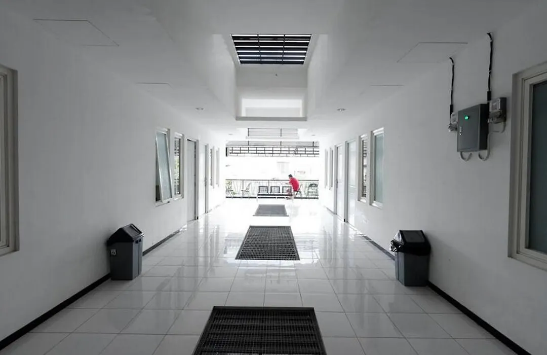Reddoorz Near Plaza Simpang Lima-1