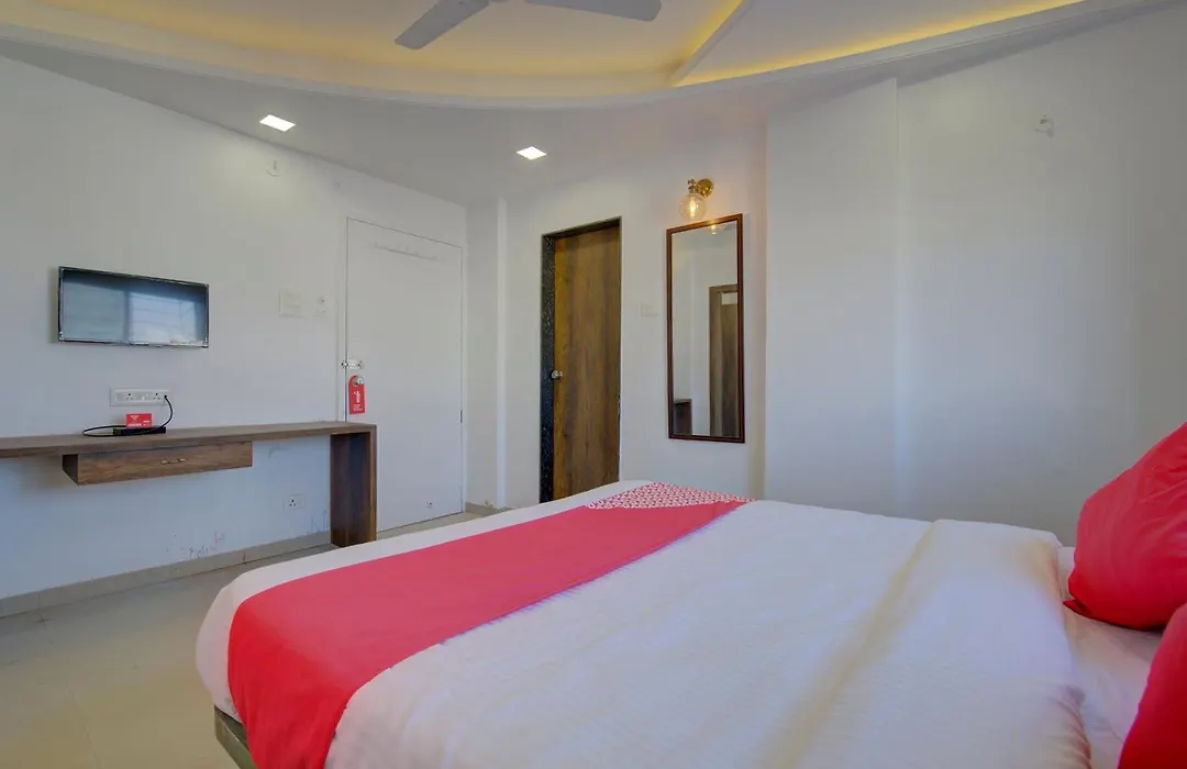 Hotel O Rk'S Regency Near Navale Hospital Back Gate-1