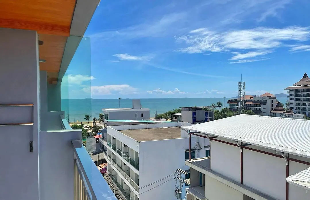 Golden Jomtien Beach Hotel-1