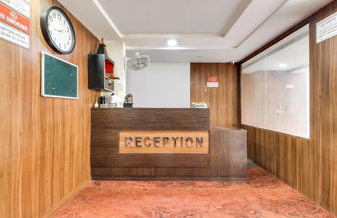 Super Capital O Seven Wonders Inn Near Sahara Ganj Mall-1
