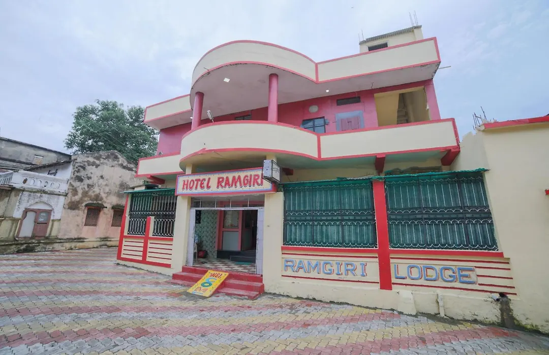 Spot On Hotel Ramgiri-1