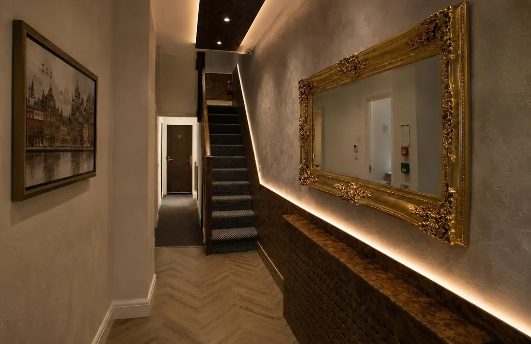 Paddington Townhouse Hotel By Oyo-1