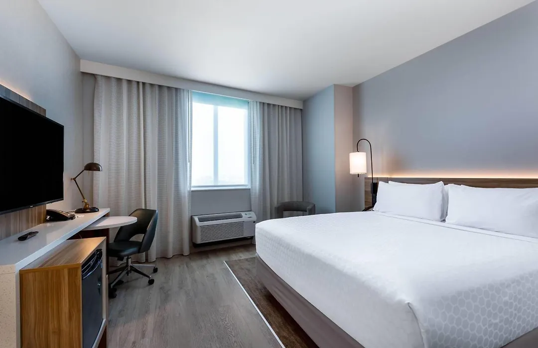 Wyndham Garden Miami International Airport-1