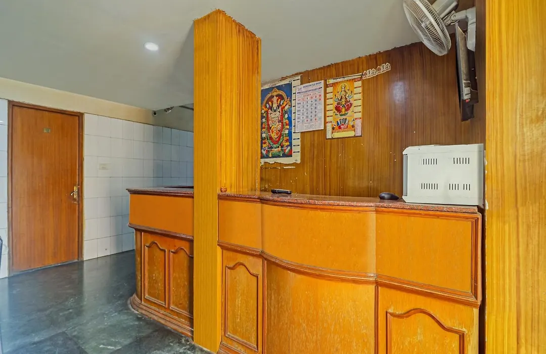 Spot On Gayatri Lodge Near Snow World-1
