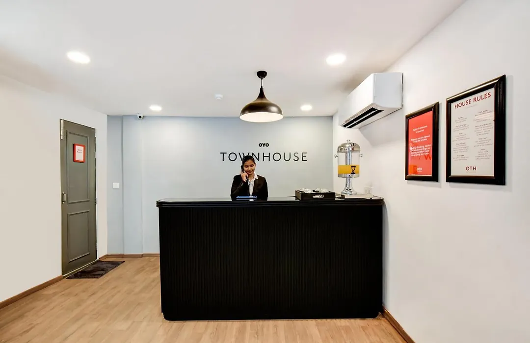 Townhouse Century Hotel-1