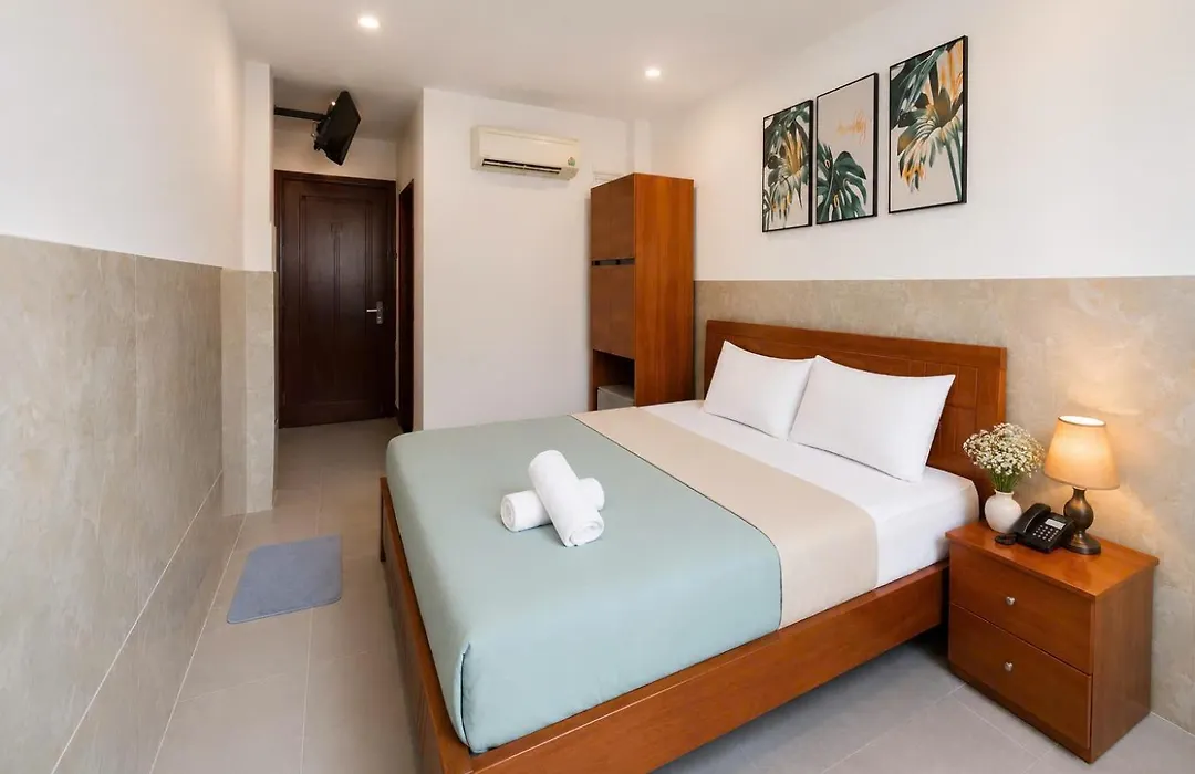 Saigon Cozy Hotel "241 Pham Ngu Lao Street"-1