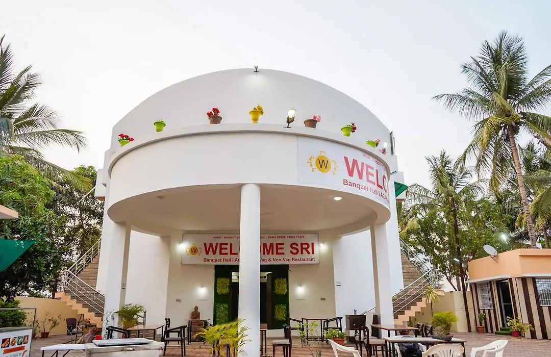 Hotel O Welcome Sri-1