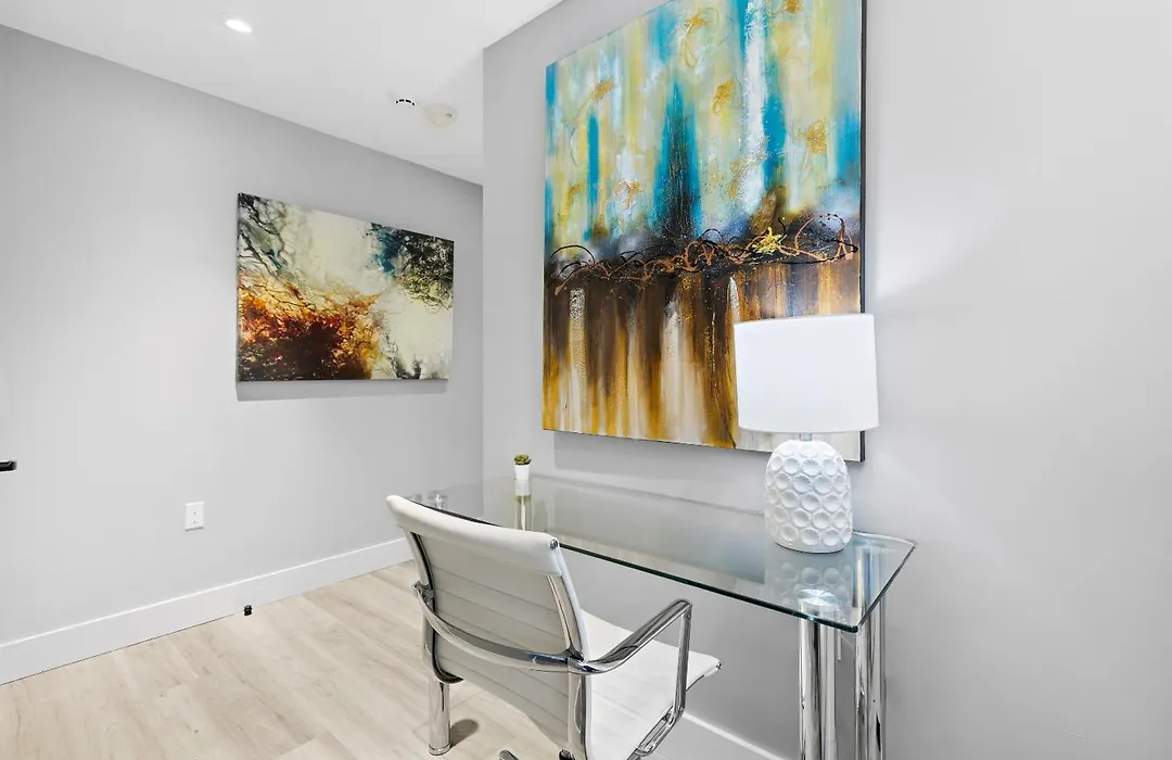 Global Luxury Suites At The Arches-1