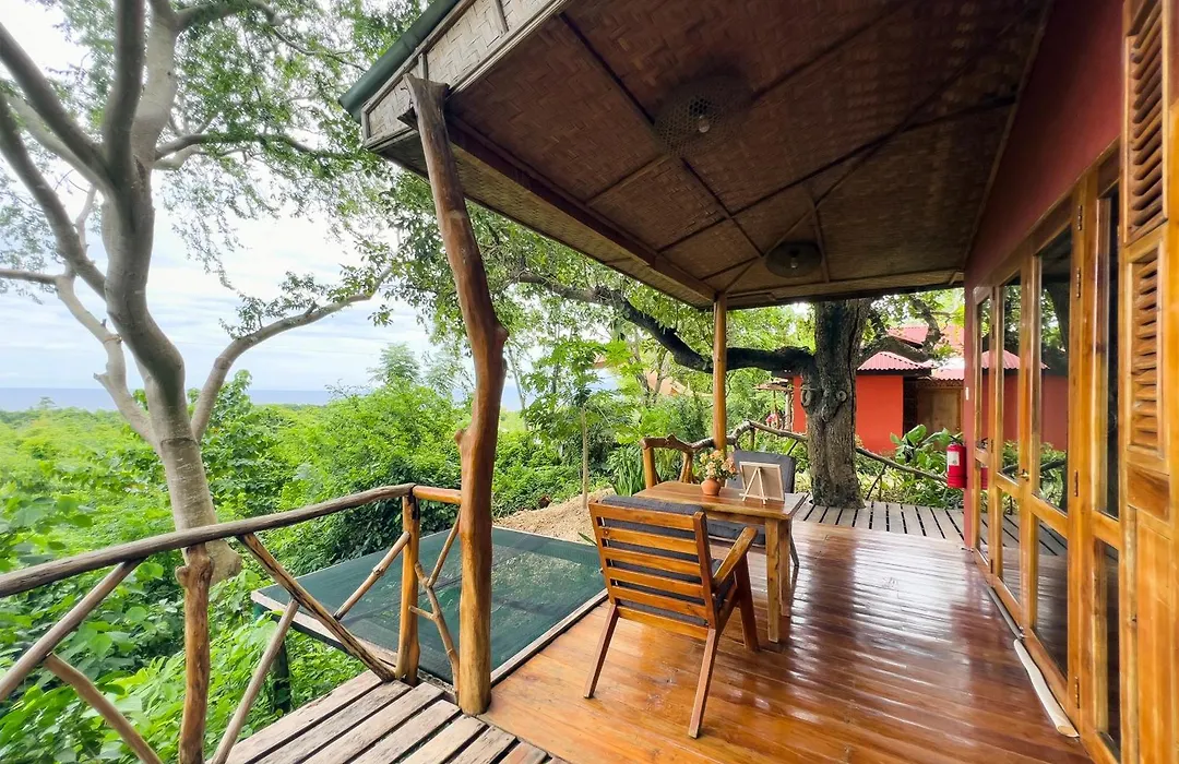 Nakabalo Guesthouse & Restaurant-1