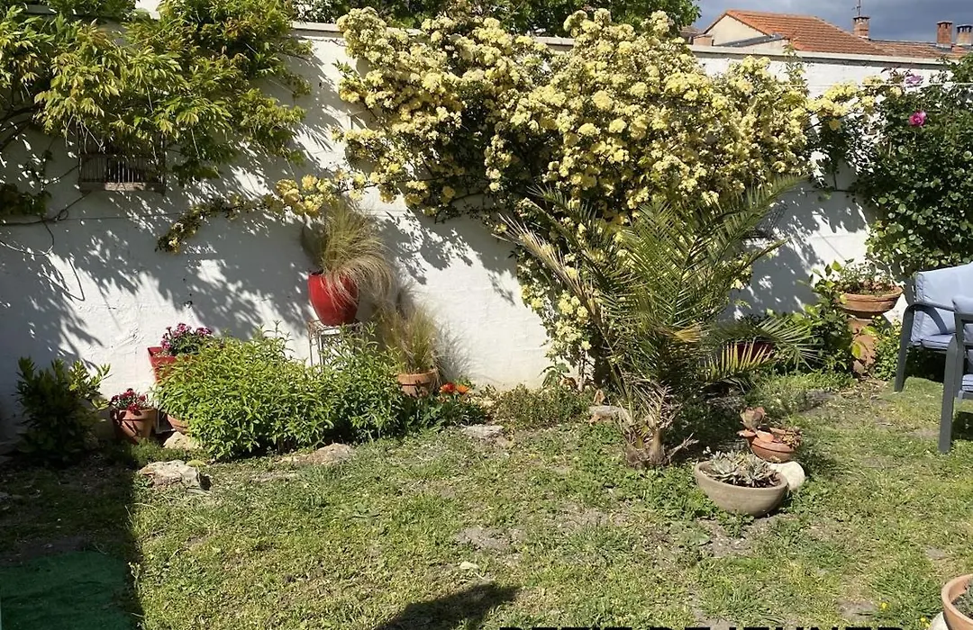 Cote Court-1