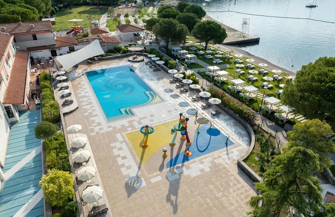 Hotel Vile Park Premium-1