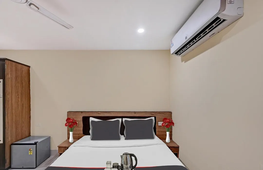 Hotel O Moonlight Guest House-1