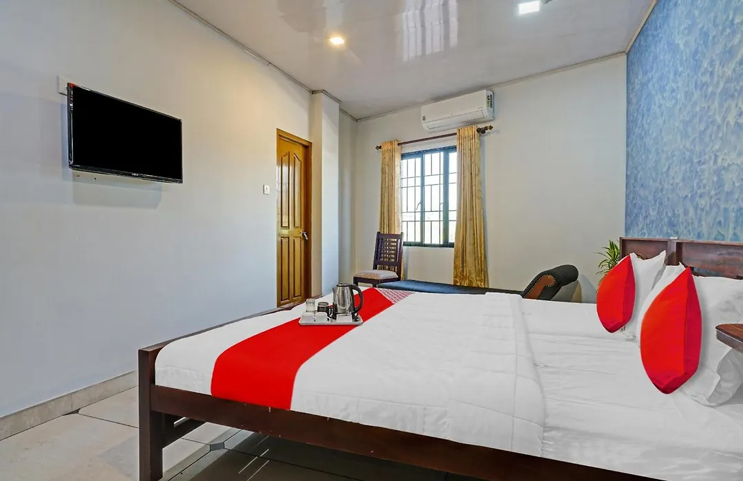 Oyo Flagship Mezban Grand Suites-1