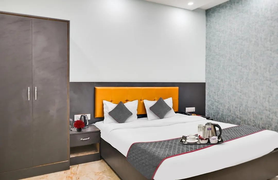 Townhouse Oak Hotel Ar Ganges Premium-1