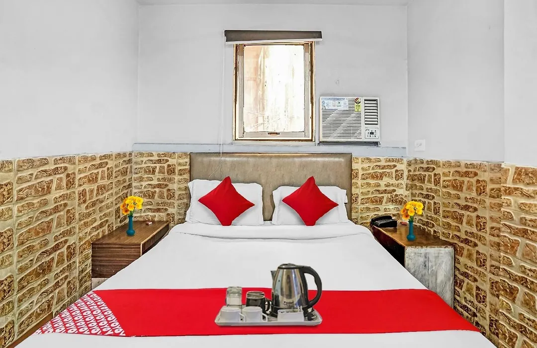 Hotel O M Stays Near Akshardham-1