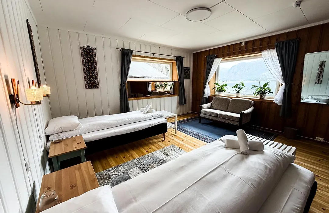 Svingen Guesthouse - Panoramic Fjord Views In Flam-1