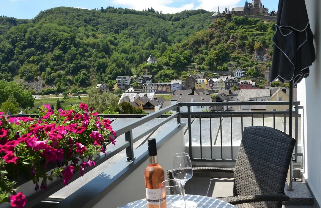 Flair Hotel am Rosenhügel - Garni-1