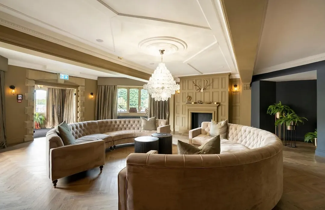 Derwent Manor Boutique Hotel-1