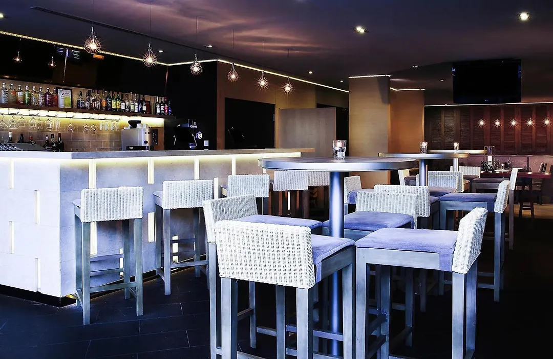 Grand Mercure Singapore Roxy-1