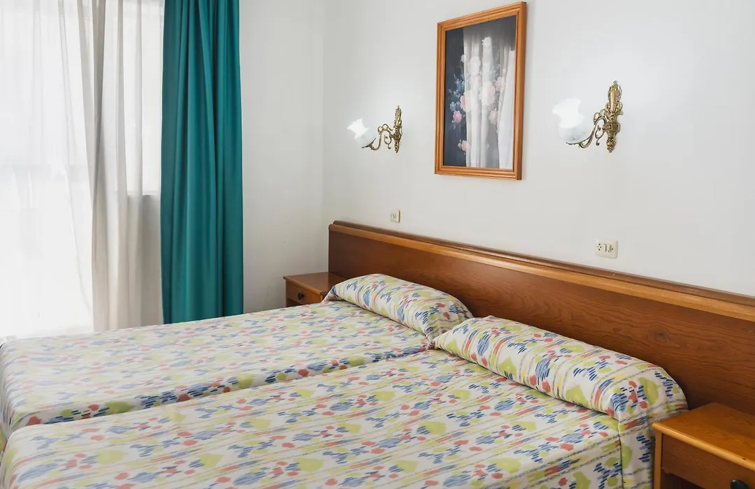 Hotel Amic Can Pastilla-1