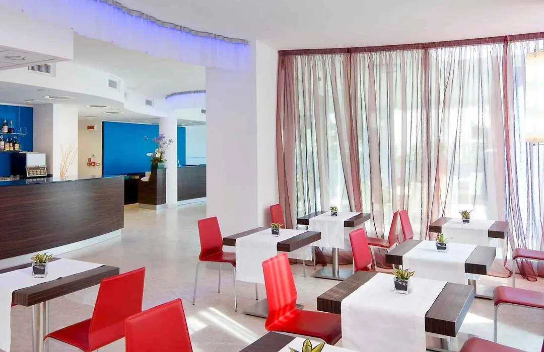 Mercure Rimini Lungomare-1