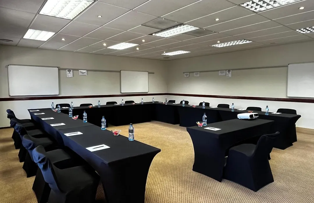 Benvenuto Hotel & Conference Centre-1