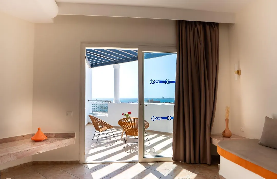 Intouriste Hotel & Suites-1