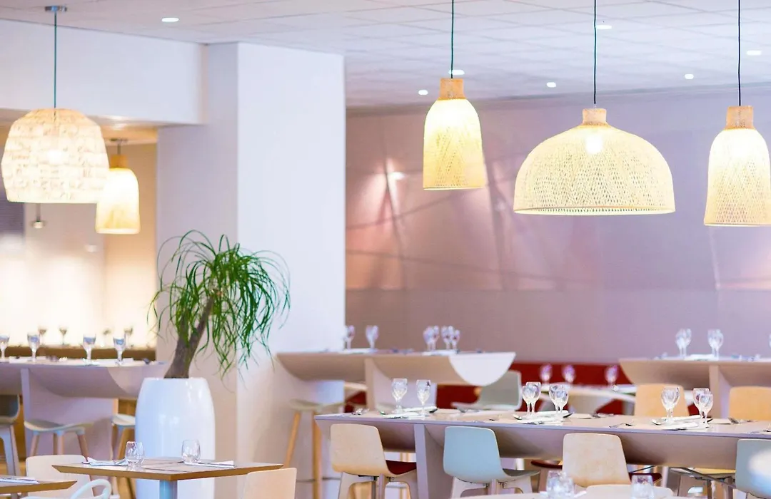 Ibis Styles Toulon Centre Port-1