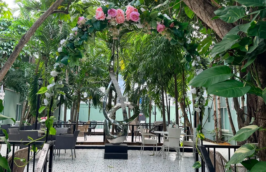 Atrium Hotel, Trademark Collection By Wyndham-1