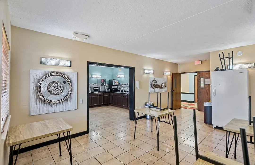 Woodland Inn And Suites Extended Stay-1