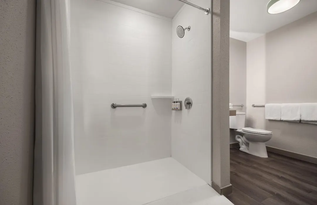Greenville Pelham Inn By Ihg-1