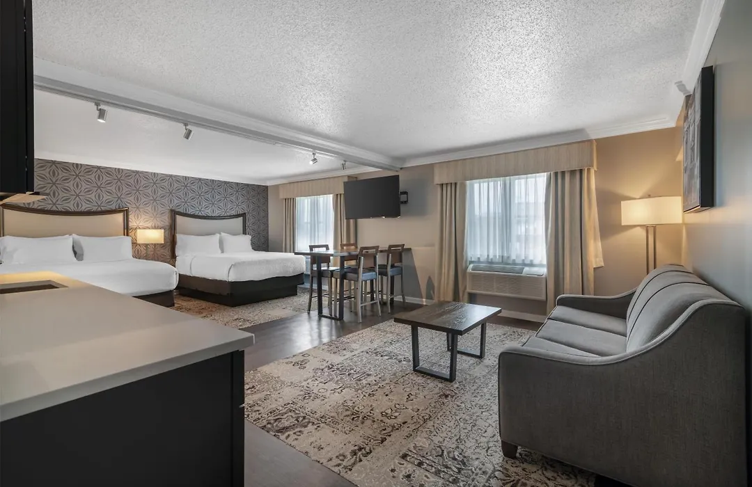 Best Western Plus Franklin Square Inn-1