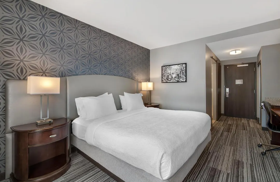Best Western Plus Franklin Square Inn-1