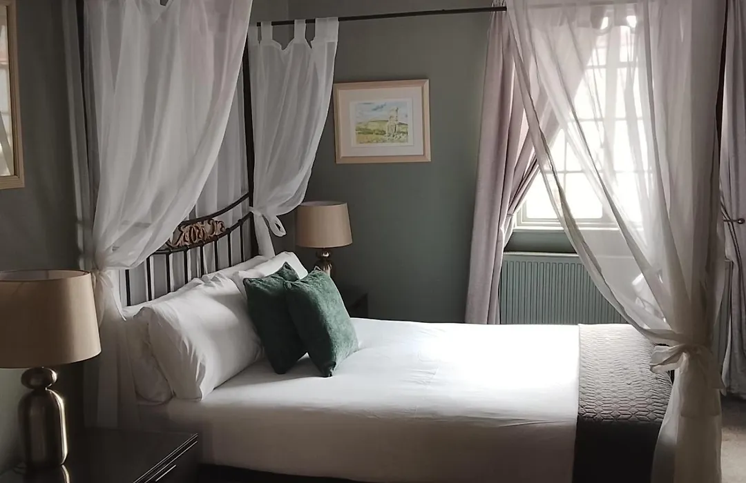 Smugglers Hotel-1