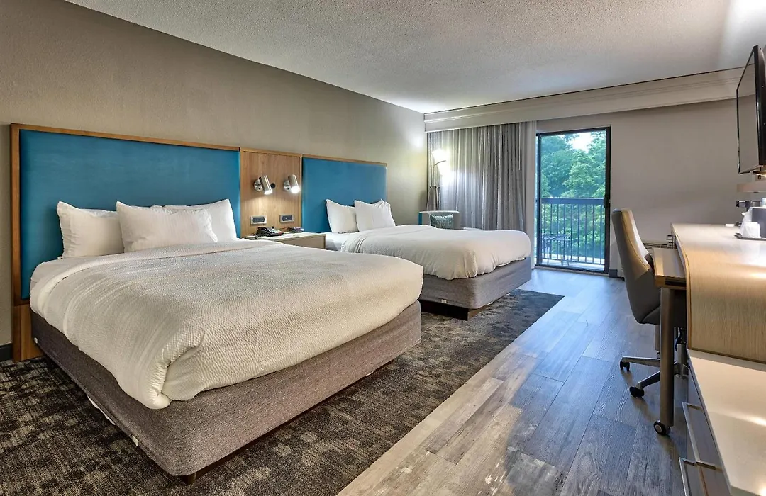 Country Inn & Suites By Radisson, Hampton Coliseum-1