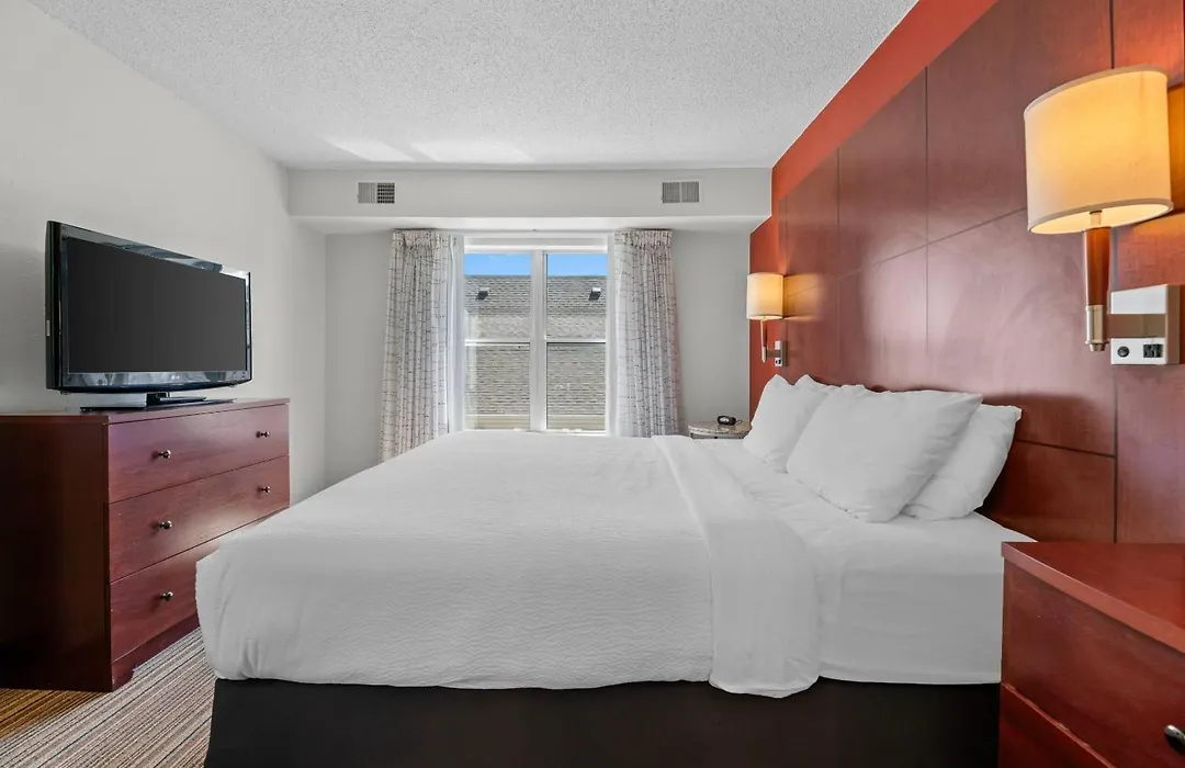 Mainstay Suites Appleton Airport - Fox River Mall Area-1
