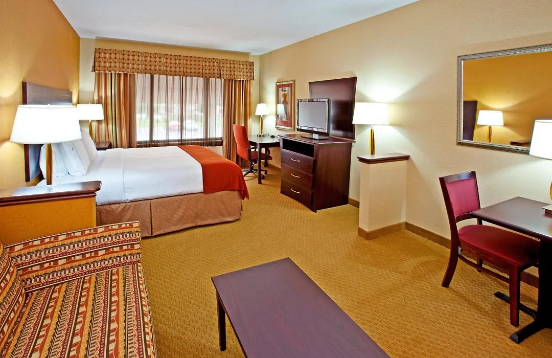 Holiday Inn Express Hotel & Suites Franklin By Ihg-1