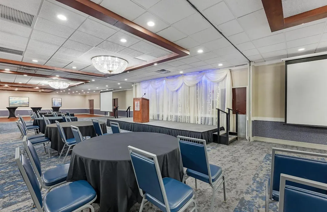 Best Western Plus Dubuque Hotel And Conference Center-1