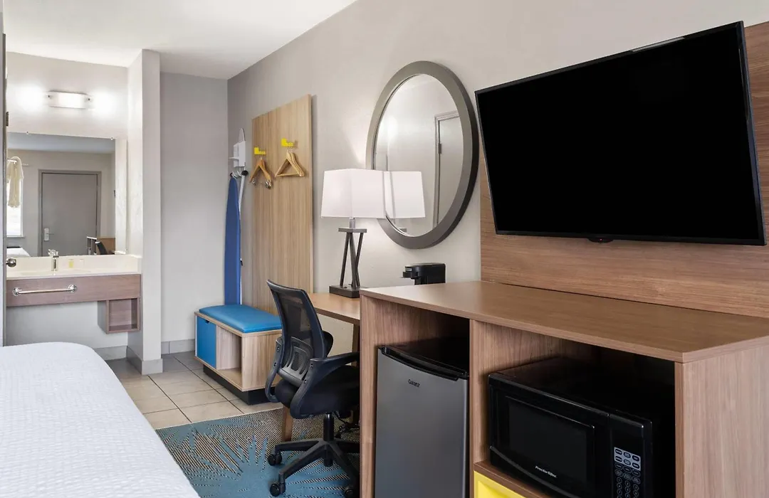 Days Inn By Wyndham Ardmore-1