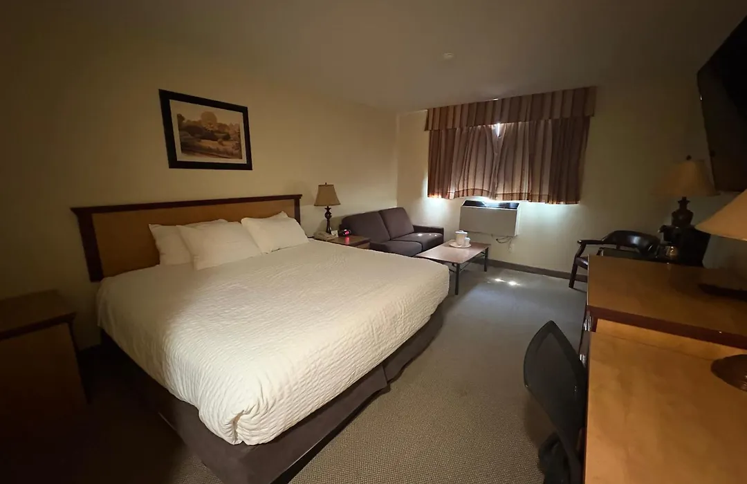 Park West Inn-1