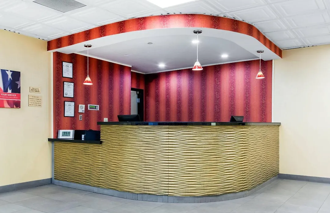 Quality Inn & Suites Charleston - Civic Center-1
