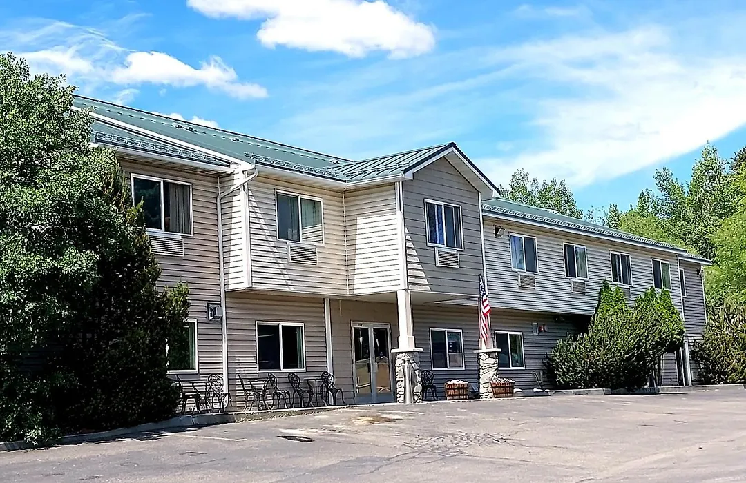Hotel Salmon-1
