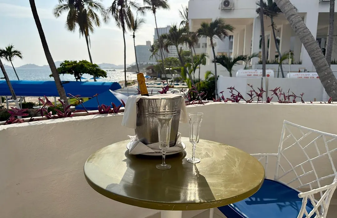 Hotel Acapulco Malibu-1