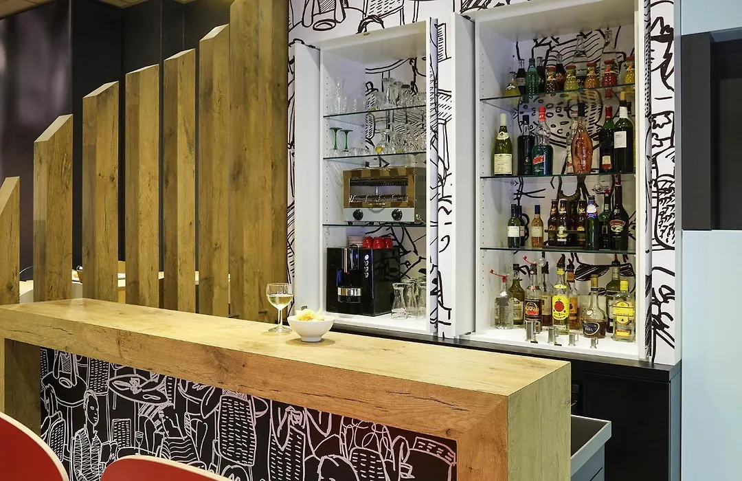 Ibis Paris Canal Saint Martin-1