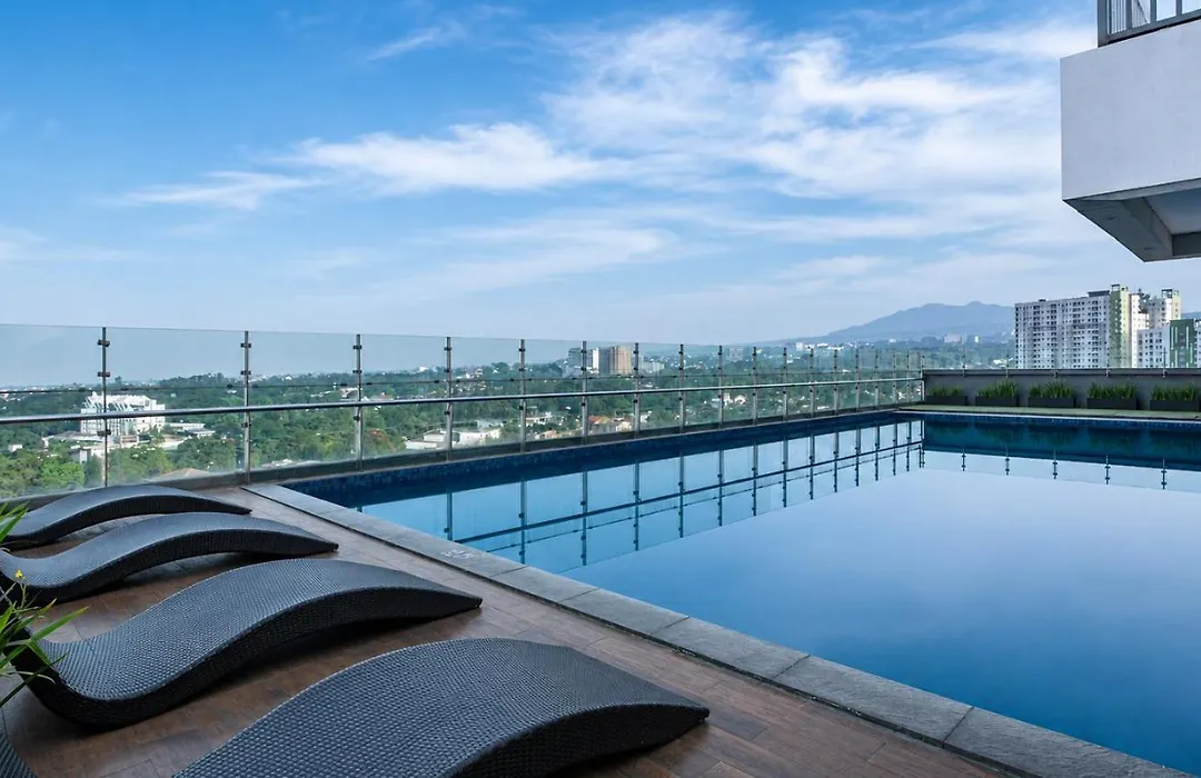 Harris Hotel & Conventions Ciumbuleuit Bandung-1