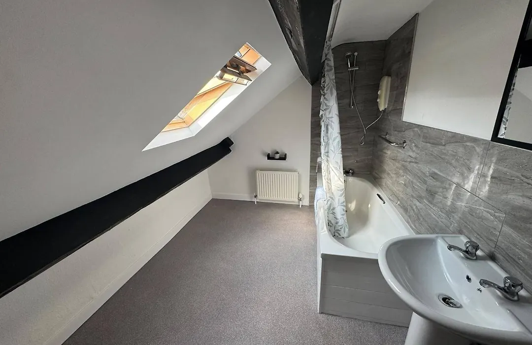 Victoria Guest Accommodation & Studio Apartments-1