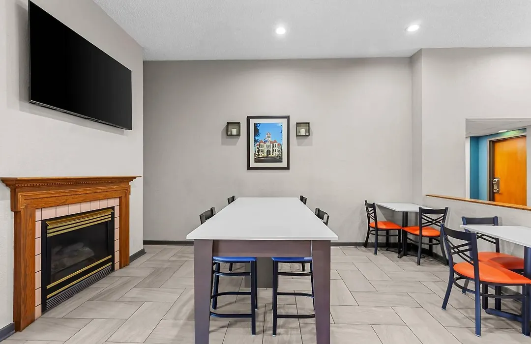 Quality Inn Rochester South-1