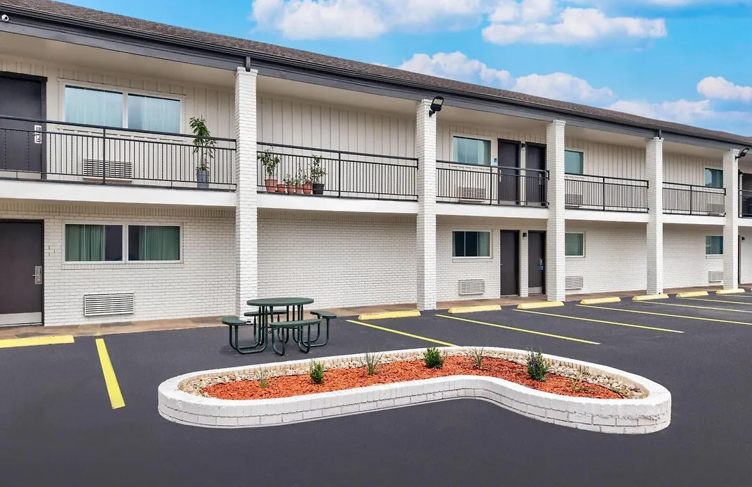 Days Inn By Wyndham Gatesville-1