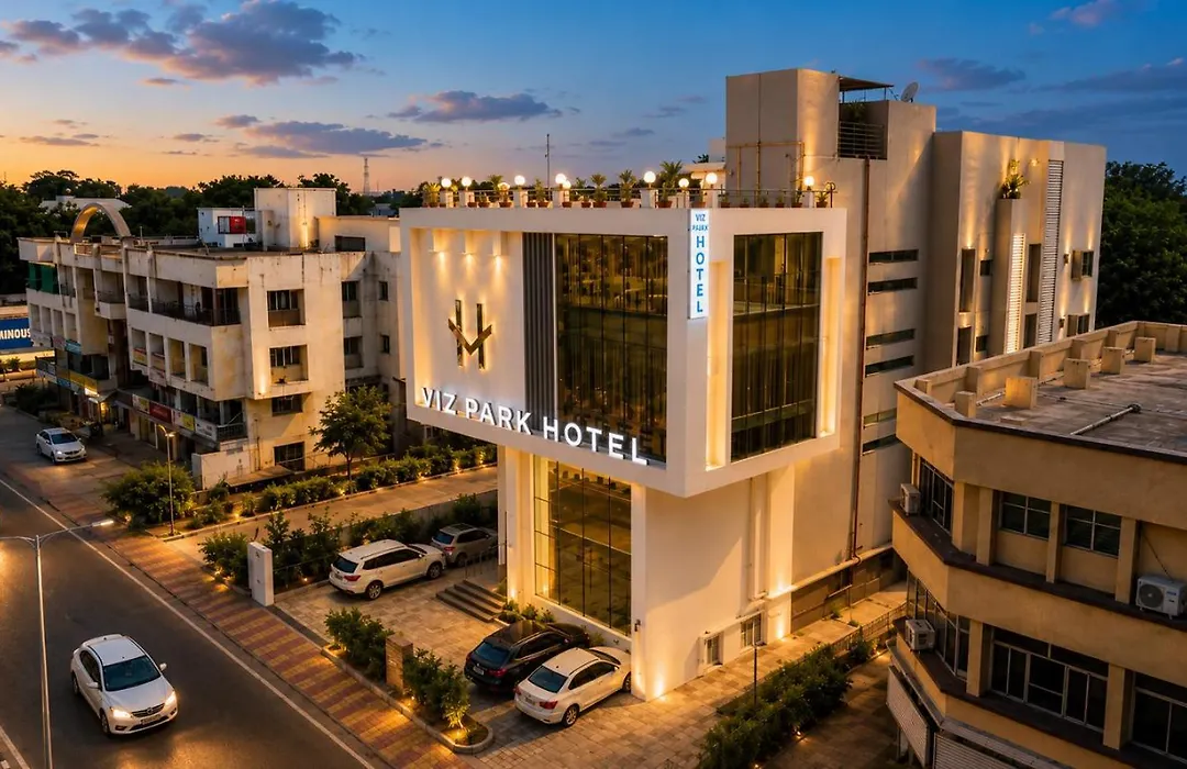 Viz Park Hotel - Business Hotel & Banquet, Gidc Anand-1