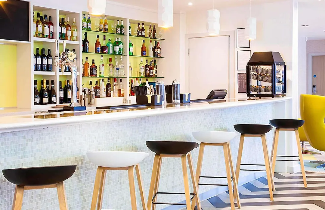 Ibis Styles London Heathrow Airport-1